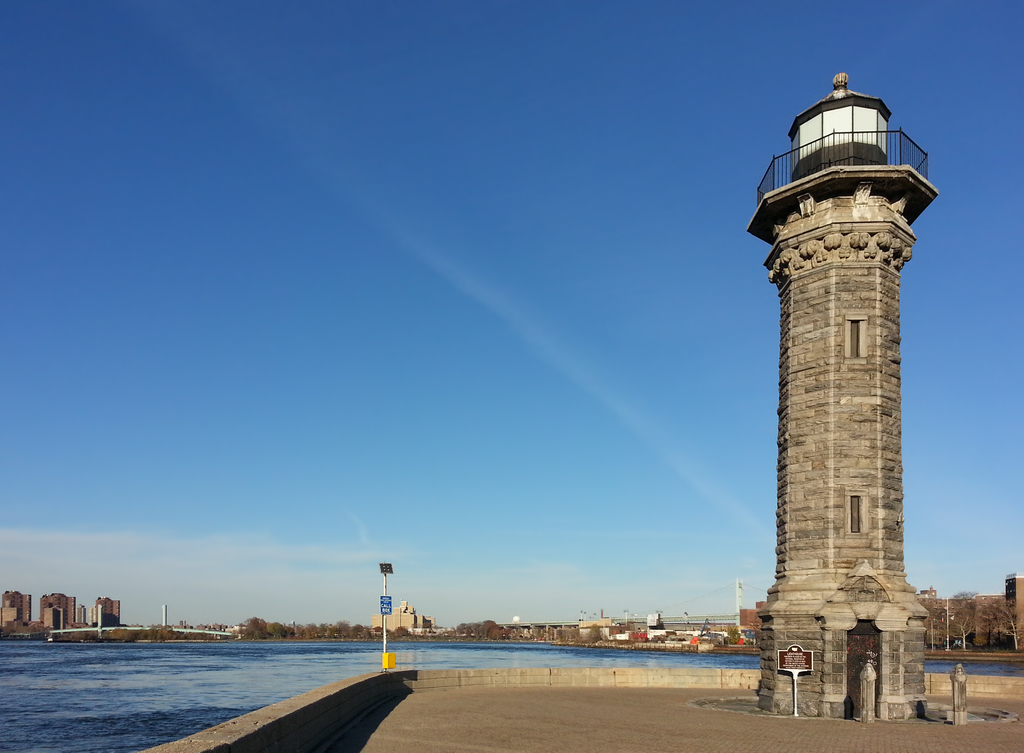 Lighthouses of New York City: Blackwell Island Light