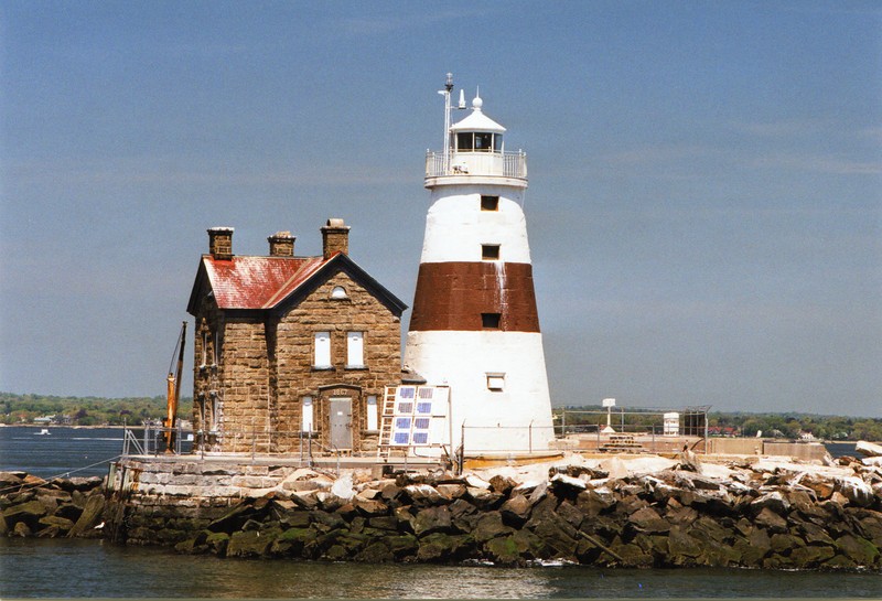 Lighthouses of New York City: Execution Rocks Light