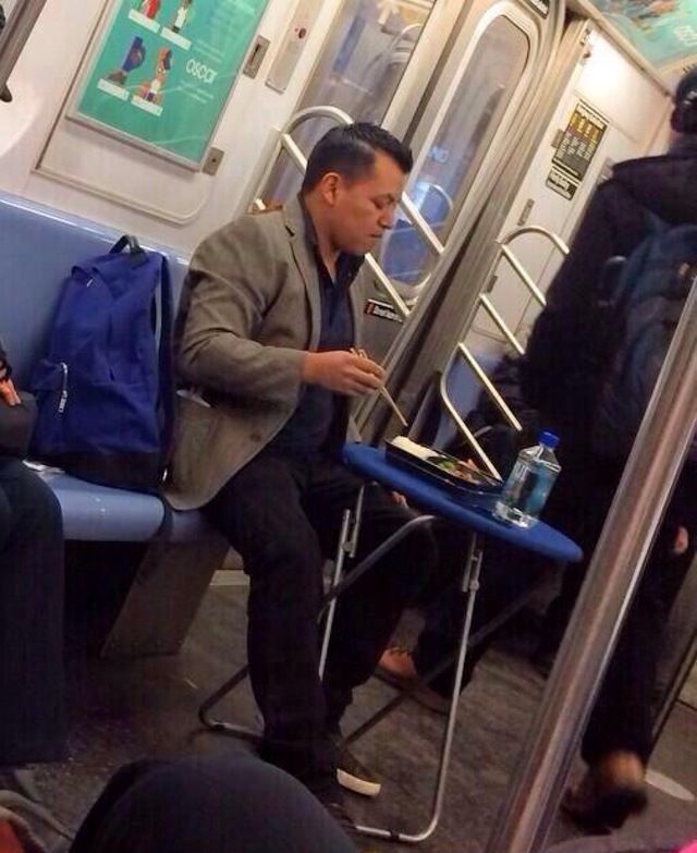 23 weird images from New York City Subway 8 Weird New York City Subway