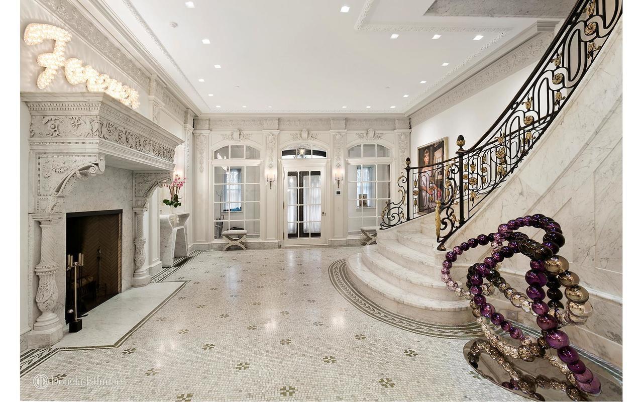 8 East 62nd Street