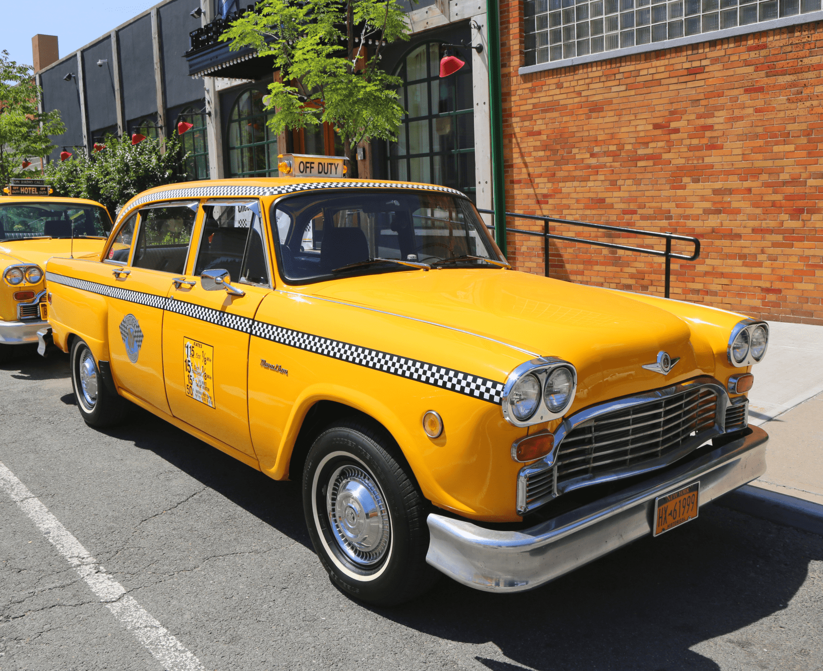 Why are NYC Iconic Yellow Cabs...Yellow? 6 Why are NYC Iconic Yellow Cabs...Yellow