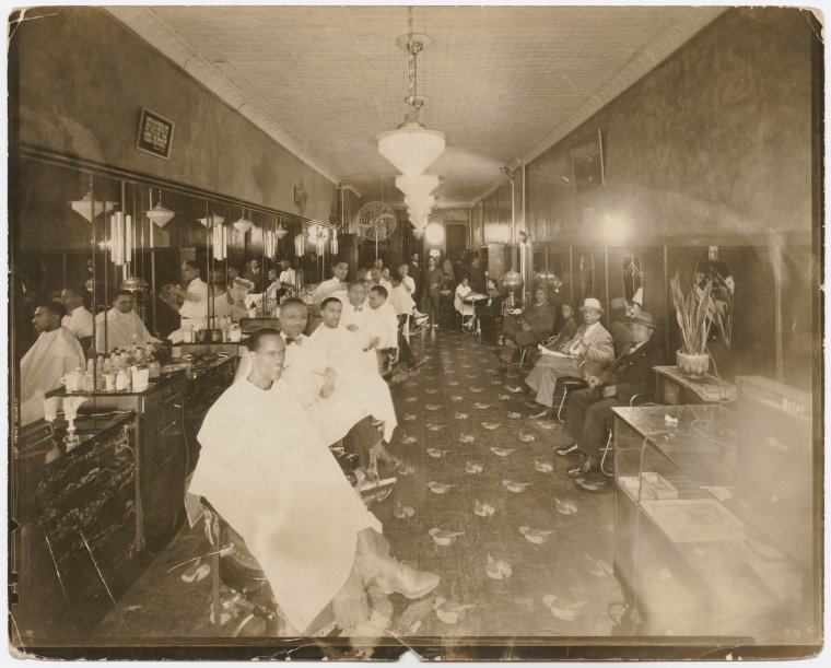Old days in Harlem (Gallery and Videos) 26 Old days in Harlem: View of Harlem barbershop.
