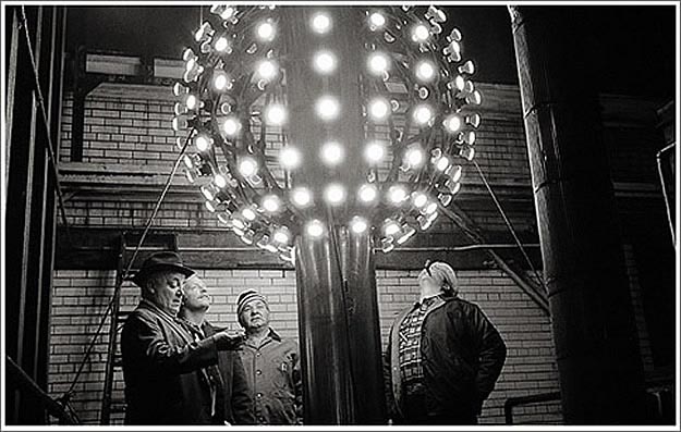 When Was The First Times Square Ball Drop? 3 Slider image