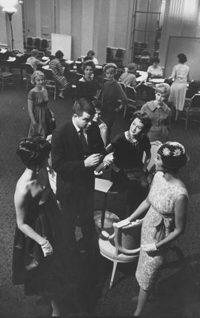 1950s Postwar Fashion In New York City (Gallery) 1